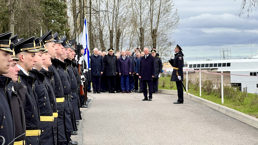 полярный 4 полярный 4